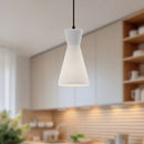 One Light Pendant<br /><span style="color:#4AB0CE;">Entrega: 4-10 dias en USA</span><br /><span style="color:#4AB0CE;font-size:60%;">PREGUNTE POR ENTREGA EN PANAMA</span><br />Collection: Betty<br />Finish: Matte Black/Opal Glass