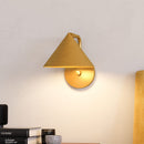 One Light Wall Sconce<br /><span style="color:#4AB0CE;">Entrega: 4-10 dias en USA</span><br /><span style="color:#4AB0CE;font-size:60%;">PREGUNTE POR ENTREGA EN PANAMA</span><br />Collection: Remy<br />Finish: Brushed Gold