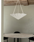 Four Light Chandelier<br /><span style="color:#4AB0CE;">Entrega: 4-10 dias en USA</span><br /><span style="color:#4AB0CE;font-size:60%;">PREGUNTE POR ENTREGA EN PANAMA</span><br />Collection: Martine<br />Finish: Antique White