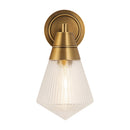 One Light Wall Sconce<br /><span style="color:#4AB0CE;">Entrega: 4-10 dias en USA</span><br /><span style="color:#4AB0CE;font-size:60%;">PREGUNTE POR ENTREGA EN PANAMA</span><br />Collection: Willard<br />Finish: Vintage Brass/Prismatic Glass