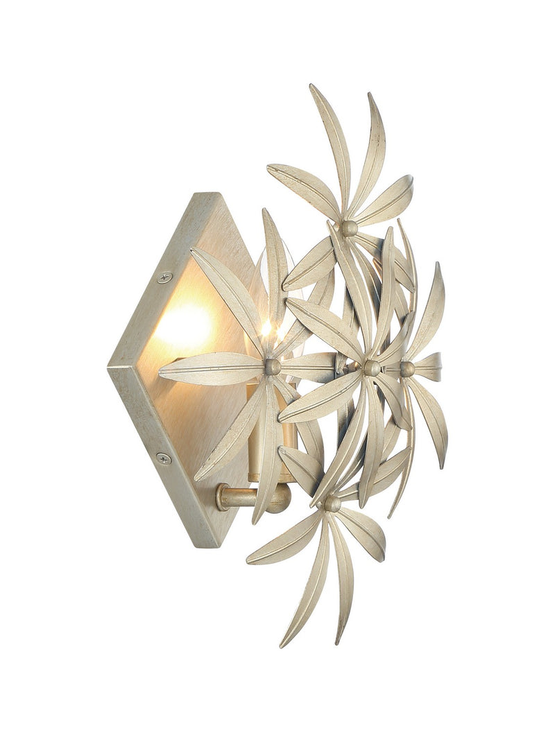 One Light Wall Sconce<br /><span style="color:#4AB0CE;">Entrega: 4-10 dias en USA</span><br /><span style="color:#4AB0CE;font-size:60%;">PREGUNTE POR ENTREGA EN PANAMA</span><br />Collection: Flower Child<br />Finish: Ambry Gold