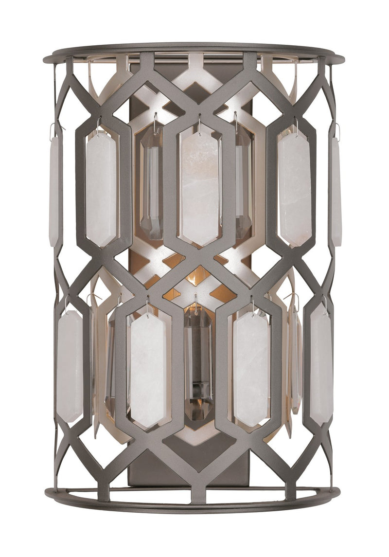 One Light Wall Sconce<br /><span style="color:#4AB0CE;">Entrega: 4-10 dias en USA</span><br /><span style="color:#4AB0CE;font-size:60%;">PREGUNTE POR ENTREGA EN PANAMA</span><br />Collection: Hexly<br />Finish: Bronze & Sultry Sliver