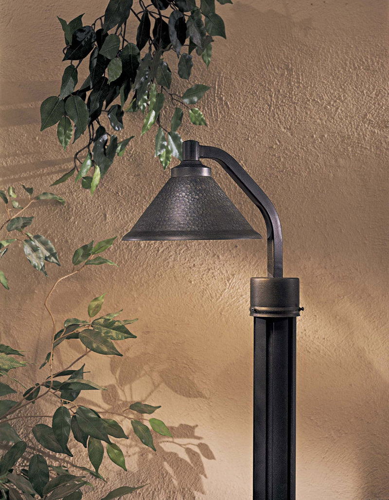 One Light Post Mount<br /><span style="color:#4AB0CE;">Entrega: 9-10 semanas en USA</span><br /><span style="color:#4AB0CE;font-size:60%;">PREGUNTE POR ENTREGA EN PANAMA</span><br />Collection: Kirkham<br />Finish: Aspen Bronze