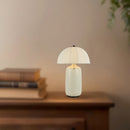One Light Table Lamp<br /><span style="color:#4AB0CE;">Entrega: 4-10 dias en USA</span><br /><span style="color:#4AB0CE;font-size:60%;">PREGUNTE POR ENTREGA EN PANAMA</span><br />Collection: Crosby<br />Finish: Matte Black