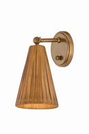 One Light Wall Sconce<br /><span style="color:#4AB0CE;">Entrega: 4-10 dias en USA</span><br /><span style="color:#4AB0CE;font-size:60%;">PREGUNTE POR ENTREGA EN PANAMA</span><br />Collection: Griffith<br />Finish: Patina Brass