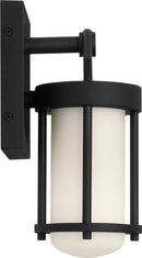One Light Wall Lantern<br /><span style="color:#4AB0CE;">Entrega: 4-10 dias en USA</span><br /><span style="color:#4AB0CE;font-size:60%;">PREGUNTE POR ENTREGA EN PANAMA</span><br />Collection: Otis<br />Finish: Textured Black