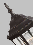 One Light Outdoor Wall Lantern<br /><span style="color:#4AB0CE;">Entrega: 4-10 dias en USA</span><br /><span style="color:#4AB0CE;font-size:60%;">PREGUNTE POR ENTREGA EN PANAMA</span><br />Collection: Bakersville<br />Finish: Antique Bronze