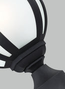 One Light Outdoor Post Lantern<br /><span style="color:#4AB0CE;">Entrega: 4-10 dias en USA</span><br /><span style="color:#4AB0CE;font-size:60%;">PREGUNTE POR ENTREGA EN PANAMA</span><br />Collection: Childress<br />Finish: Black