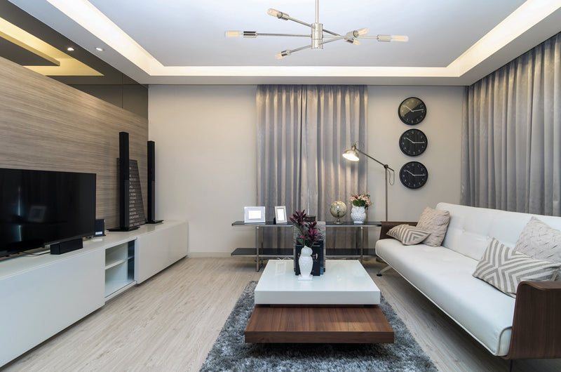 Six Light Chandelier<br /><span style="color:#4AB0CE;">Entrega: 4-10 dias en USA</span><br /><span style="color:#4AB0CE;font-size:60%;">PREGUNTE POR ENTREGA EN PANAMA</span><br />Collection: Lyrique<br />Finish: Polished Nickel