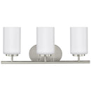 Three Light Wall / Bath<br /><span style="color:#4AB0CE;">Entrega: 4-10 dias en USA</span><br /><span style="color:#4AB0CE;font-size:60%;">PREGUNTE POR ENTREGA EN PANAMA</span><br />Collection: Oslo<br />Finish: Brushed Nickel