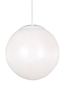 One Light Pendant<br /><span style="color:#4AB0CE;">Entrega: 4-10 dias en USA</span><br /><span style="color:#4AB0CE;font-size:60%;">PREGUNTE POR ENTREGA EN PANAMA</span><br />Collection: Leo - Hanging Globe<br />Finish: White
