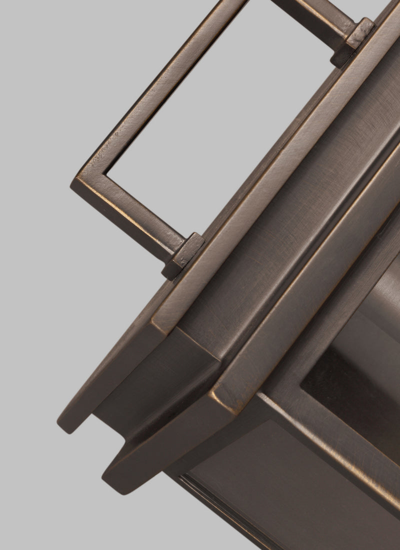 One Light Outdoor Wall Lantern<br /><span style="color:#4AB0CE;">Entrega: 8-9 semanas en USA</span><br /><span style="color:#4AB0CE;font-size:60%;">PREGUNTE POR ENTREGA EN PANAMA</span><br />Collection: Glenview<br />Finish: Antique Bronze