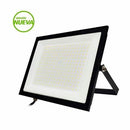 Lámpara De Exterior Tipo Reflector Jeta Led 70W 6500K Acabado Negro.