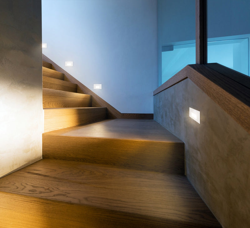 LED Recessed<br /><span style="color:#4AB0CE;">Entrega: 4-10 dias en USA</span><br /><span style="color:#4AB0CE;font-size:60%;">PREGUNTE POR ENTREGA EN PANAMA</span><br />Collection: Sonic<br />Finish: White