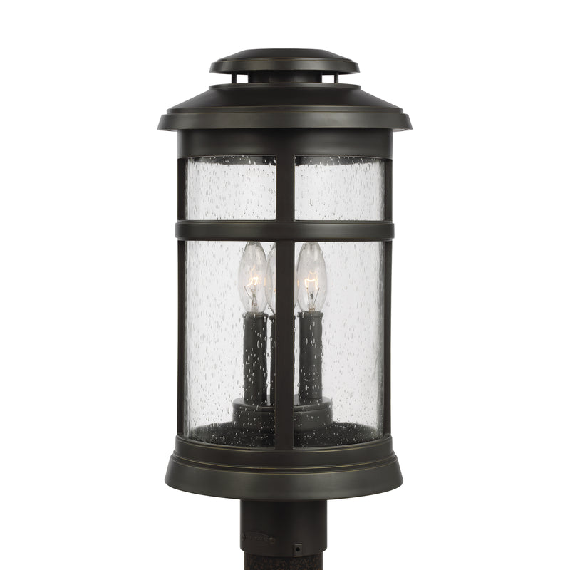 Three Light Outdoor Post Lantern<br /><span style="color:#4AB0CE;">Entrega: 4-10 dias en USA</span><br /><span style="color:#4AB0CE;font-size:60%;">PREGUNTE POR ENTREGA EN PANAMA</span><br />Collection: Newport<br />Finish: Antique Bronze