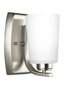 One Light Wall / Bath Sconce<br /><span style="color:#4AB0CE;">Entrega: 4-10 dias en USA</span><br /><span style="color:#4AB0CE;font-size:60%;">PREGUNTE POR ENTREGA EN PANAMA</span><br />Collection: Franport<br />Finish: Brushed Nickel