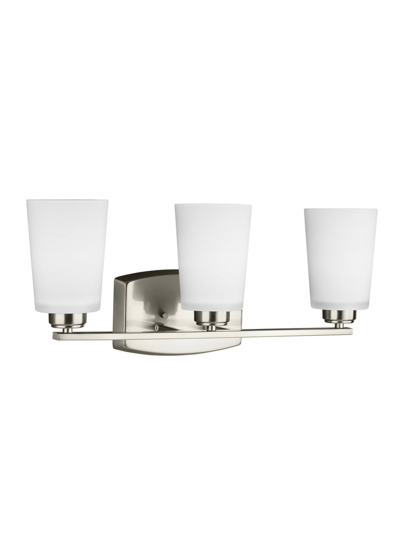 Three Light Wall / Bath<br /><span style="color:#4AB0CE;">Entrega: 4-10 dias en USA</span><br /><span style="color:#4AB0CE;font-size:60%;">PREGUNTE POR ENTREGA EN PANAMA</span><br />Collection: Franport<br />Finish: Brushed Nickel