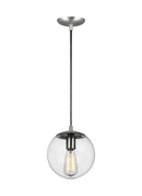 One Light Pendant<br /><span style="color:#4AB0CE;">Entrega: 4-10 dias en USA</span><br /><span style="color:#4AB0CE;font-size:60%;">PREGUNTE POR ENTREGA EN PANAMA</span><br />Collection: Leo - Hanging Globe<br />Finish: Satin Aluminum