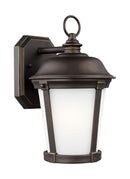 One Light Outdoor Wall Lantern<br /><span style="color:#4AB0CE;">Entrega: 6-7 semanas en USA</span><br /><span style="color:#4AB0CE;font-size:60%;">PREGUNTE POR ENTREGA EN PANAMA</span><br />Collection: Calder<br />Finish: Antique Bronze
