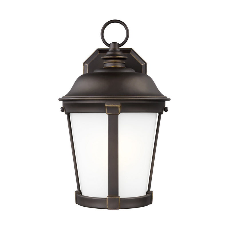 One Light Outdoor Wall Lantern<br /><span style="color:#4AB0CE;">Entrega: 4-10 dias en USA</span><br /><span style="color:#4AB0CE;font-size:60%;">PREGUNTE POR ENTREGA EN PANAMA</span><br />Collection: Calder<br />Finish: Antique Bronze