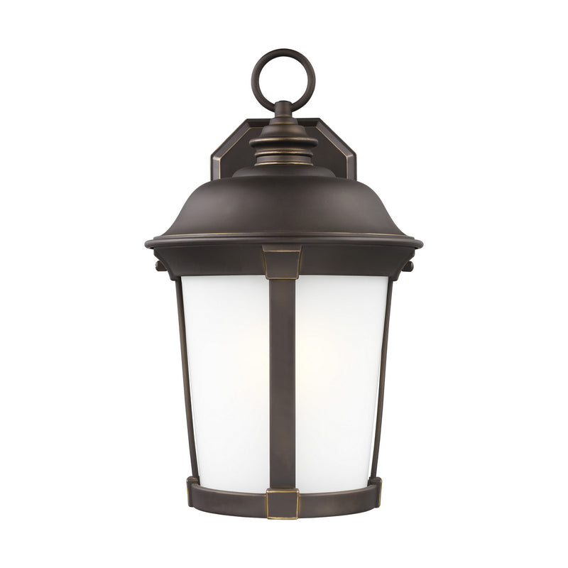 One Light Outdoor Wall Lantern<br /><span style="color:#4AB0CE;">Entrega: 4-10 dias en USA</span><br /><span style="color:#4AB0CE;font-size:60%;">PREGUNTE POR ENTREGA EN PANAMA</span><br />Collection: Calder<br />Finish: Antique Bronze
