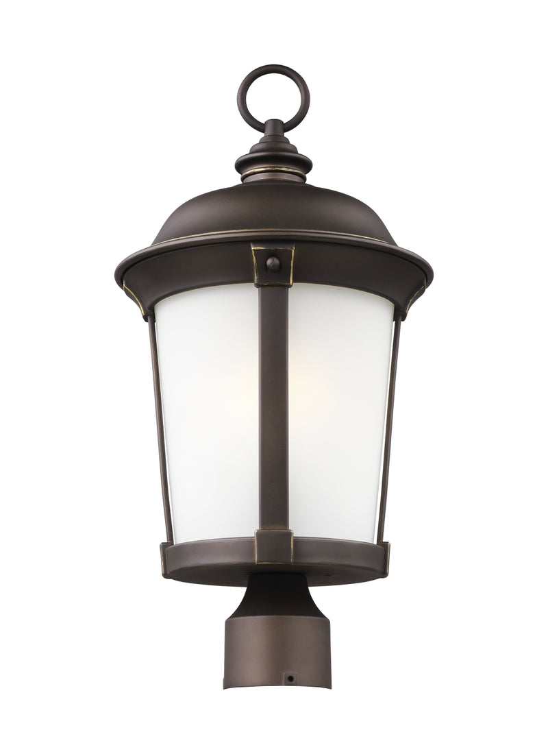 One Light Outdoor Post Lantern<br /><span style="color:#4AB0CE;">Entrega: 4-10 dias en USA</span><br /><span style="color:#4AB0CE;font-size:60%;">PREGUNTE POR ENTREGA EN PANAMA</span><br />Collection: Calder<br />Finish: Antique Bronze