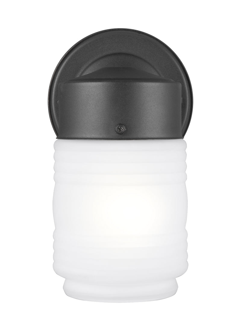 One Light Outdoor Wall Lantern<br /><span style="color:#4AB0CE;">Entrega: 4-10 dias en USA</span><br /><span style="color:#4AB0CE;font-size:60%;">PREGUNTE POR ENTREGA EN PANAMA</span><br />Collection: Outdoor Wall<br />Finish: Black