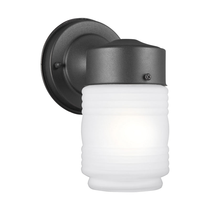 One Light Outdoor Wall Lantern<br /><span style="color:#4AB0CE;">Entrega: 4-10 dias en USA</span><br /><span style="color:#4AB0CE;font-size:60%;">PREGUNTE POR ENTREGA EN PANAMA</span><br />Collection: Outdoor Wall<br />Finish: Black