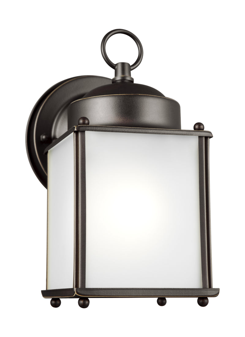 One Light Outdoor Wall Lantern<br /><span style="color:#4AB0CE;">Entrega: 4-10 dias en USA</span><br /><span style="color:#4AB0CE;font-size:60%;">PREGUNTE POR ENTREGA EN PANAMA</span><br />Collection: New Castle<br />Finish: Antique Bronze