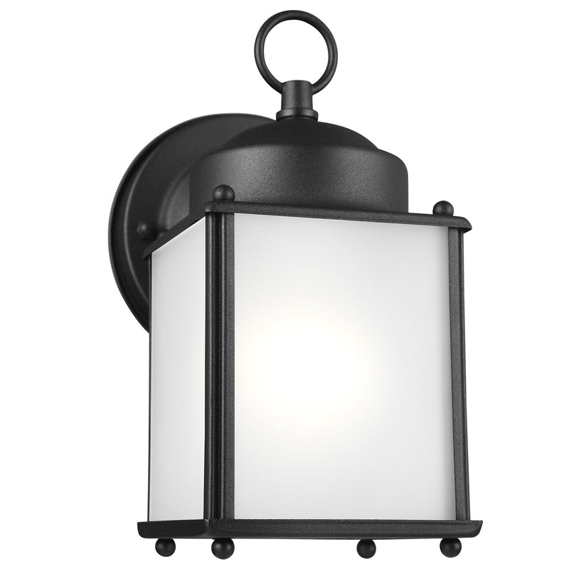One Light Outdoor Wall Lantern<br /><span style="color:#4AB0CE;">Entrega: 4-10 dias en USA</span><br /><span style="color:#4AB0CE;font-size:60%;">PREGUNTE POR ENTREGA EN PANAMA</span><br />Collection: New Castle<br />Finish: Black