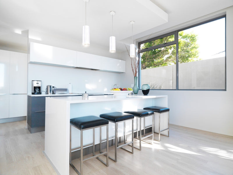 LED Pendant<br /><span style="color:#4AB0CE;">Entrega: 4-10 dias en USA</span><br /><span style="color:#4AB0CE;font-size:60%;">PREGUNTE POR ENTREGA EN PANAMA</span><br />Collection: Cameo<br />Finish: White