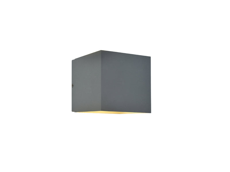 LED Outdoor Wall Mount<br /><span style="color:#4AB0CE;">Entrega: 4-10 dias en USA</span><br /><span style="color:#4AB0CE;font-size:60%;">PREGUNTE POR ENTREGA EN PANAMA</span><br />Collection: Avenue Outdoor<br />Finish: Silver