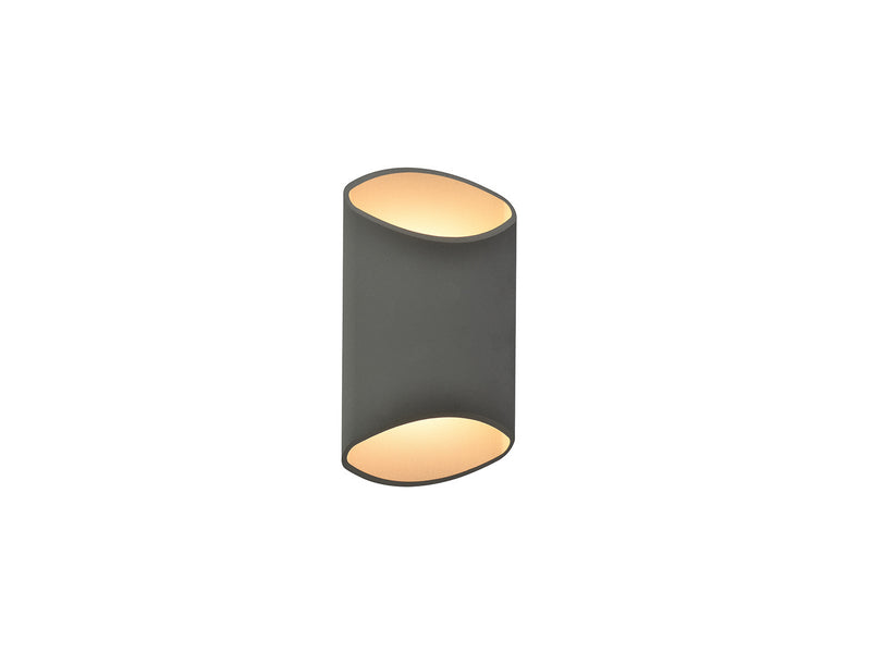LED Outdoor Wall Mount<br /><span style="color:#4AB0CE;">Entrega: 4-10 dias en USA</span><br /><span style="color:#4AB0CE;font-size:60%;">PREGUNTE POR ENTREGA EN PANAMA</span><br />Collection: Avenue Outdoor<br />Finish: Silver