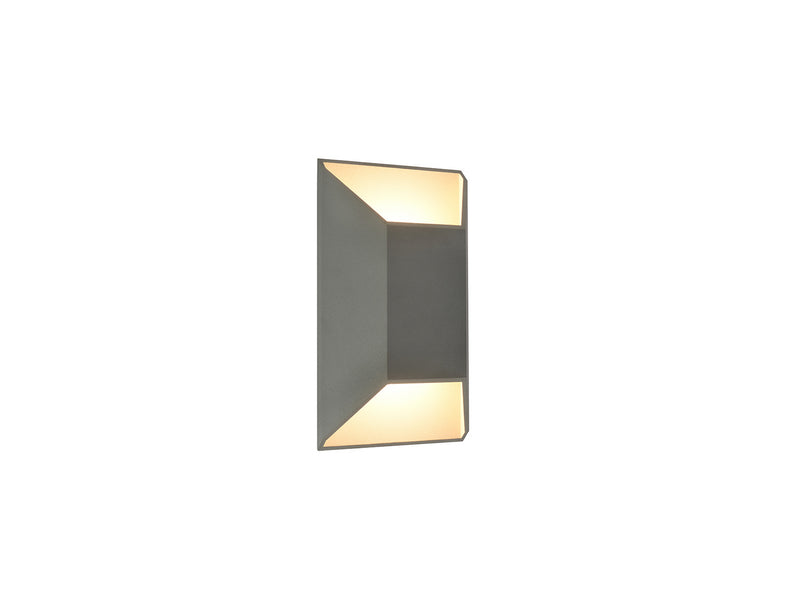 LED Outdoor Wall Mount<br /><span style="color:#4AB0CE;">Entrega: 4-10 dias en USA</span><br /><span style="color:#4AB0CE;font-size:60%;">PREGUNTE POR ENTREGA EN PANAMA</span><br />Collection: Avenue Outdoor<br />Finish: Silver