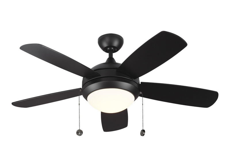 44" Ceiling Fan<br /><span style="color:#4AB0CE;">Entrega: 4-10 dias en USA</span><br /><span style="color:#4AB0CE;font-size:60%;">PREGUNTE POR ENTREGA EN PANAMA</span><br />Collection: Discus<br />Finish: Matte Black