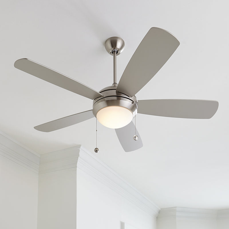 52" Ceiling Fan<br /><span style="color:#4AB0CE;">Entrega: 4-10 dias en USA</span><br /><span style="color:#4AB0CE;font-size:60%;">PREGUNTE POR ENTREGA EN PANAMA</span><br />Collection: Discus<br />Finish: Brushed Steel