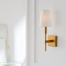 One Light Wall Sconce<br /><span style="color:#4AB0CE;">Entrega: 4-10 dias en USA</span><br /><span style="color:#4AB0CE;font-size:60%;">PREGUNTE POR ENTREGA EN PANAMA</span><br />Collection: Beckham Classic<br />Finish: Burnished Brass