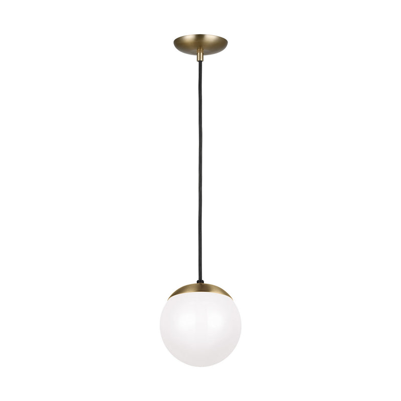 One Light Pendant<br /><span style="color:#4AB0CE;">Entrega: 4-10 dias en USA</span><br /><span style="color:#4AB0CE;font-size:60%;">PREGUNTE POR ENTREGA EN PANAMA</span><br />Collection: Leo - Hanging Globe<br />Finish: Satin Brass