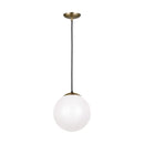 One Light Pendant<br /><span style="color:#4AB0CE;">Entrega: 4-10 dias en USA</span><br /><span style="color:#4AB0CE;font-size:60%;">PREGUNTE POR ENTREGA EN PANAMA</span><br />Collection: Leo - Hanging Globe<br />Finish: Satin Brass