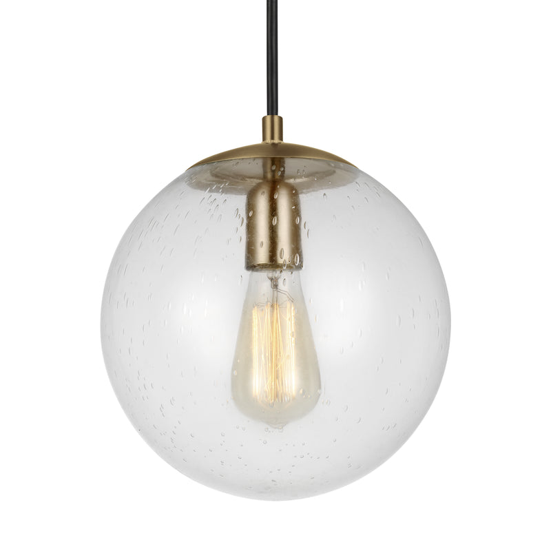One Light Pendant<br /><span style="color:#4AB0CE;">Entrega: 4-10 dias en USA</span><br /><span style="color:#4AB0CE;font-size:60%;">PREGUNTE POR ENTREGA EN PANAMA</span><br />Collection: Leo - Hanging Globe<br />Finish: Satin Brass