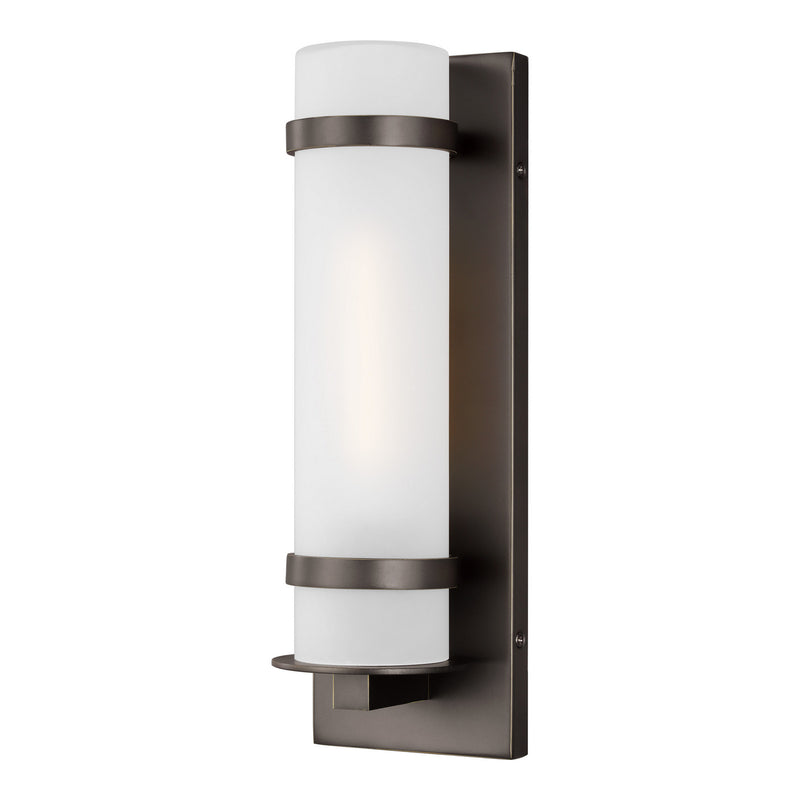 One Light Outdoor Wall Lantern<br /><span style="color:#4AB0CE;">Entrega: 4-10 dias en USA</span><br /><span style="color:#4AB0CE;font-size:60%;">PREGUNTE POR ENTREGA EN PANAMA</span><br />Collection: Alban<br />Finish: Antique Bronze