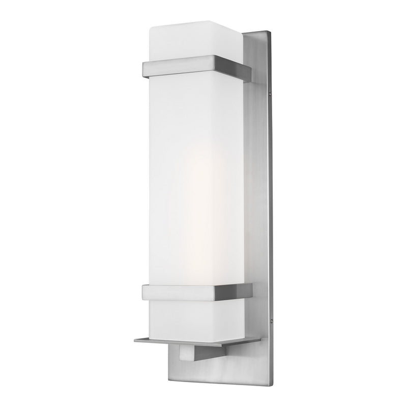 One Light Outdoor Wall Lantern<br /><span style="color:#4AB0CE;">Entrega: 4-10 dias en USA</span><br /><span style="color:#4AB0CE;font-size:60%;">PREGUNTE POR ENTREGA EN PANAMA</span><br />Collection: Alban<br />Finish: Satin Aluminum