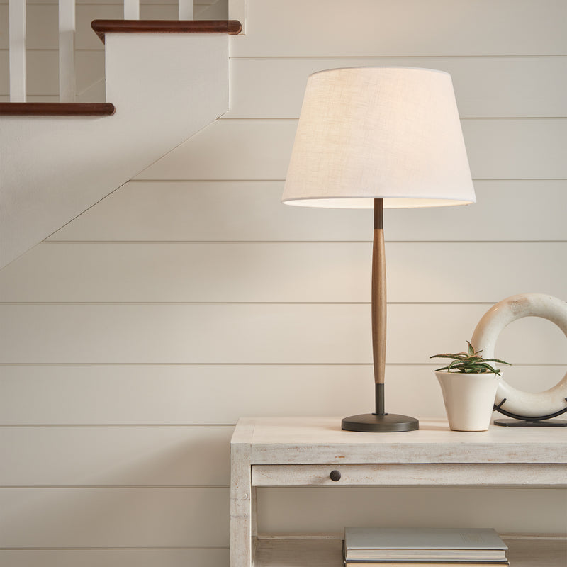 One Light Table Lamp<br /><span style="color:#4AB0CE;">Entrega: 5-6 semanas en USA</span><br /><span style="color:#4AB0CE;font-size:60%;">PREGUNTE POR ENTREGA EN PANAMA</span><br />Collection: Ferrelli<br />Finish: Weathered Oak Wood