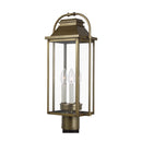 Three Light Post Lantern<br /><span style="color:#4AB0CE;">Entrega: 4-10 dias en USA</span><br /><span style="color:#4AB0CE;font-size:60%;">PREGUNTE POR ENTREGA EN PANAMA</span><br />Collection: Wellsworth<br />Finish: Painted Distressed Brass