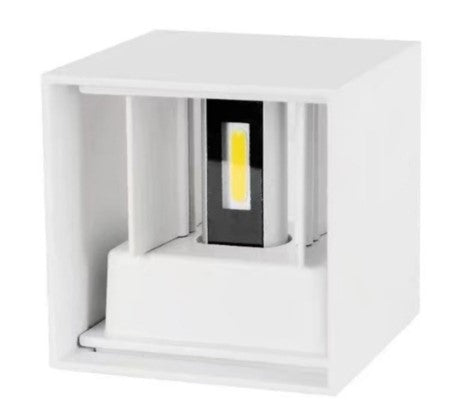 LÁMPARA DE PARED LED PARA EXTERIOR CON DISEÑO DE LUZ ARQUITECTONICO 2X3W 2700K.