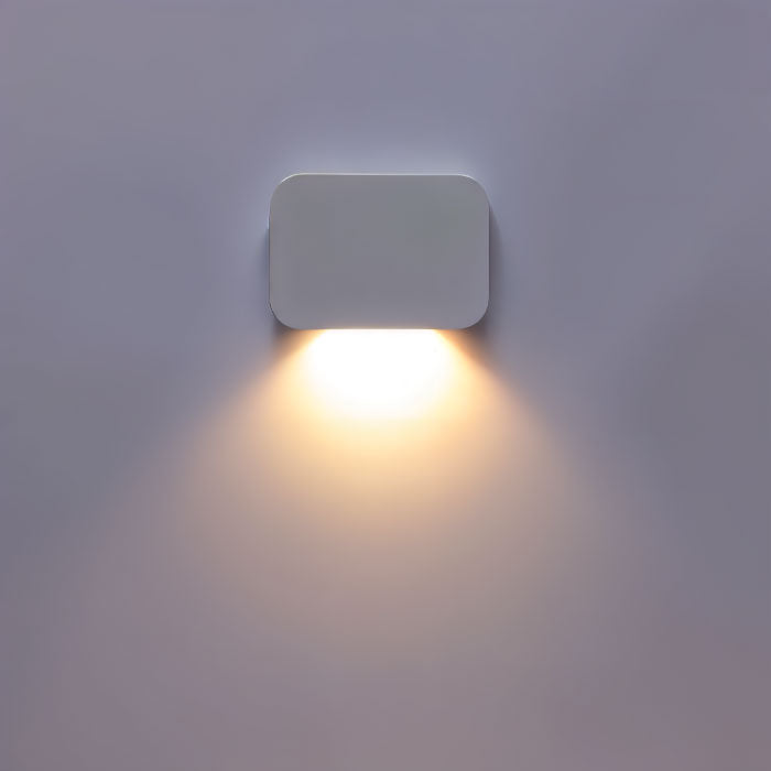 LÁMPARA DE PARED EXTERIOR DECORATIVA LED 1W, EMITE 60LM, TONALIDAD DE 3000K, 100-240V, IP65, ACABADO GRIS.