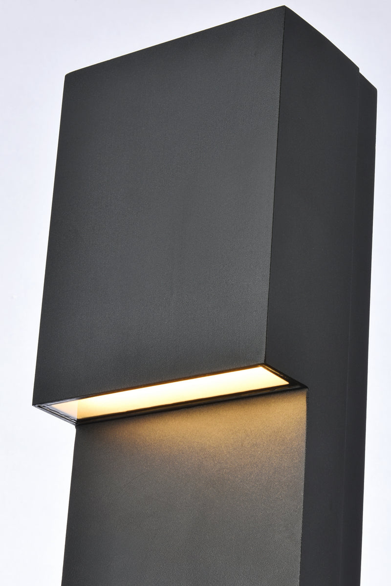 LED Outdoor Wall Lamp<br /><span style="color:#4AB0CE;">Entrega: 4-10 dias en USA</span><br /><span style="color:#4AB0CE;font-size:60%;">PREGUNTE POR ENTREGA EN PANAMA</span><br />Collection: Raine<br />Finish: black