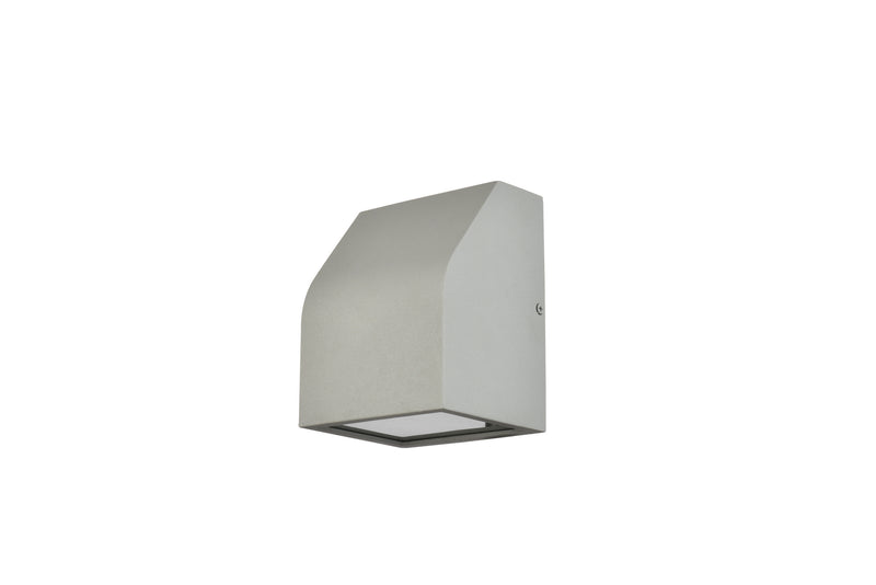 LED Outdoor Wall Lamp<br /><span style="color:#4AB0CE;">Entrega: 4-10 dias en USA</span><br /><span style="color:#4AB0CE;font-size:60%;">PREGUNTE POR ENTREGA EN PANAMA</span><br />Collection: Raine<br />Finish: Silver