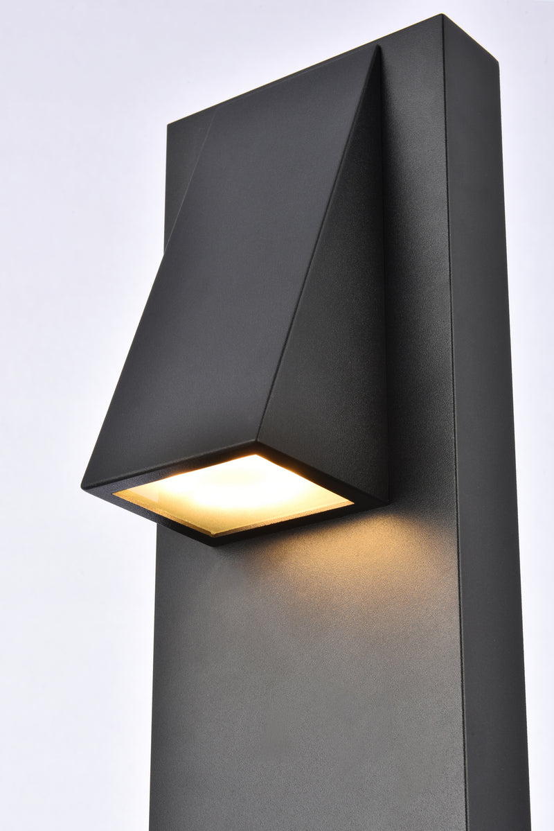 LED Outdoor Wall Lamp<br /><span style="color:#4AB0CE;">Entrega: 3-4 semanas en USA</span><br /><span style="color:#4AB0CE;font-size:60%;">PREGUNTE POR ENTREGA EN PANAMA</span><br />Collection: Raine<br />Finish: black