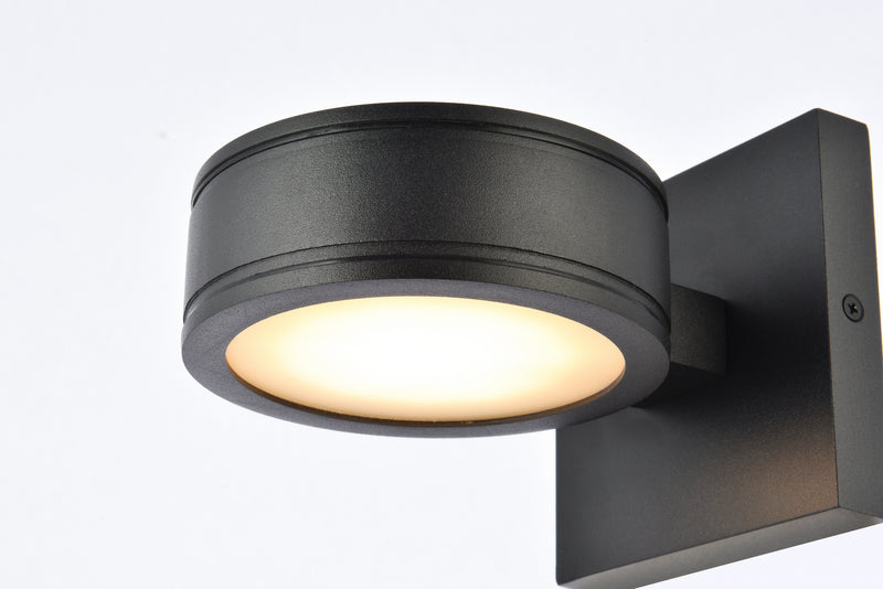 LED Outdoor Wall Lamp<br /><span style="color:#4AB0CE;">Entrega: 4-10 dias en USA</span><br /><span style="color:#4AB0CE;font-size:60%;">PREGUNTE POR ENTREGA EN PANAMA</span><br />Collection: Raine<br />Finish: black